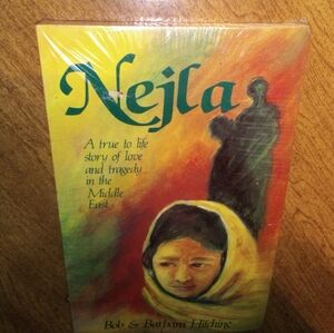 Nejla Bob And Barbara Hitching 1984 STL Books Paperback Sealed